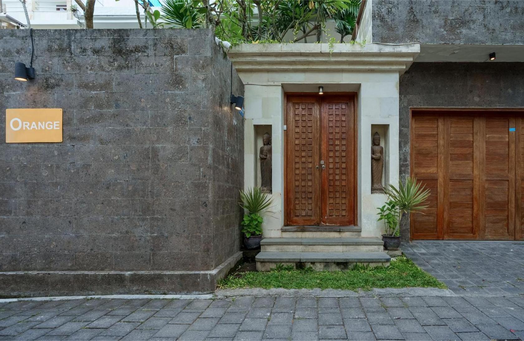 Villa Orange 3Br Seminyak By Exotic Bali Properties 外观 照片